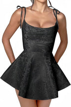 Glamouröses Spaghettiträger-Mini-Partykleid aus Satin mit Jacquard-Ärmel