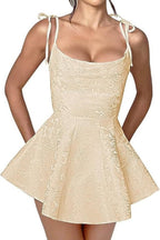 Glamouröses Spaghettiträger-Mini-Partykleid aus Satin mit Jacquard-Ärmel
