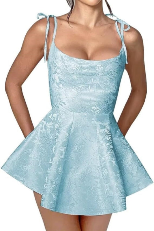 Glamouröses Spaghettiträger-Mini-Partykleid aus Satin mit Jacquard-Ärmel