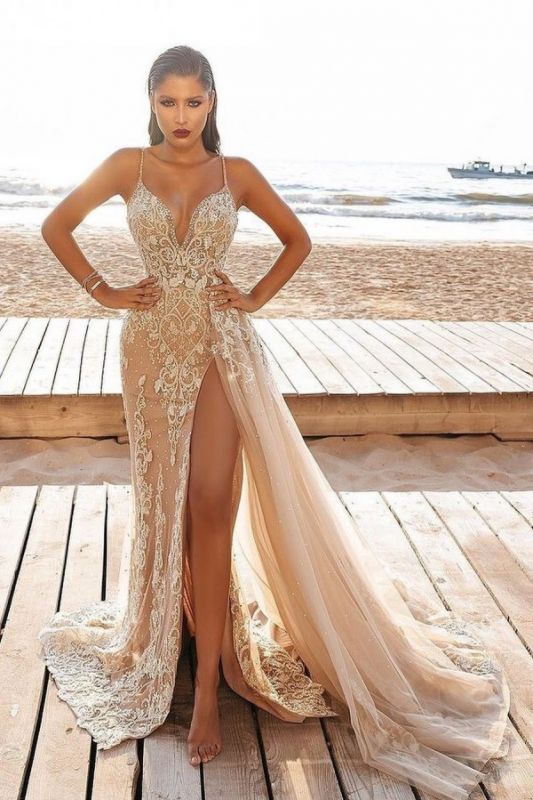 Vestidos de fiesta de sirena con tirantes finos, escote en V, tul, apliques de encaje y abertura alta