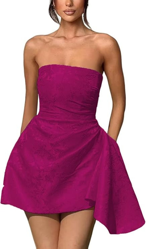 Hermoso minivestido de fiesta de satén fruncido, sin tirantes, con estampado floral de jacquard y bolsillo.