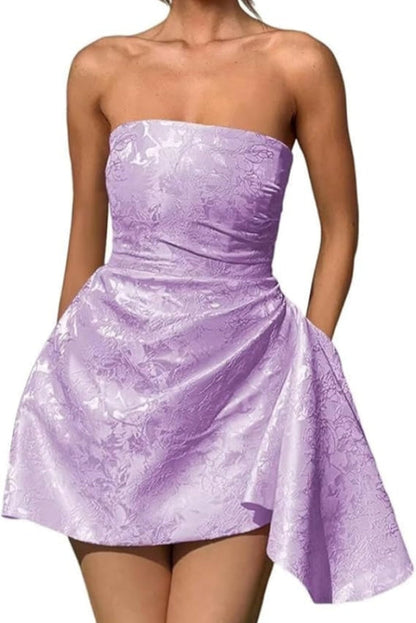 Hermoso minivestido de fiesta de satén fruncido, sin tirantes, con estampado floral de jacquard y bolsillo.
