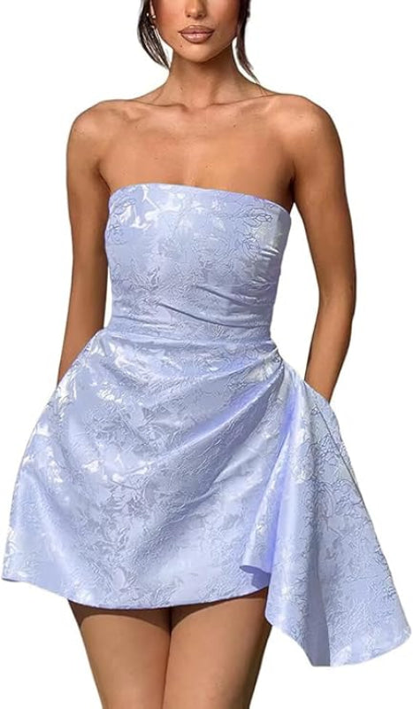 Hermoso minivestido de fiesta de satén fruncido, sin tirantes, con estampado floral de jacquard y bolsillo.