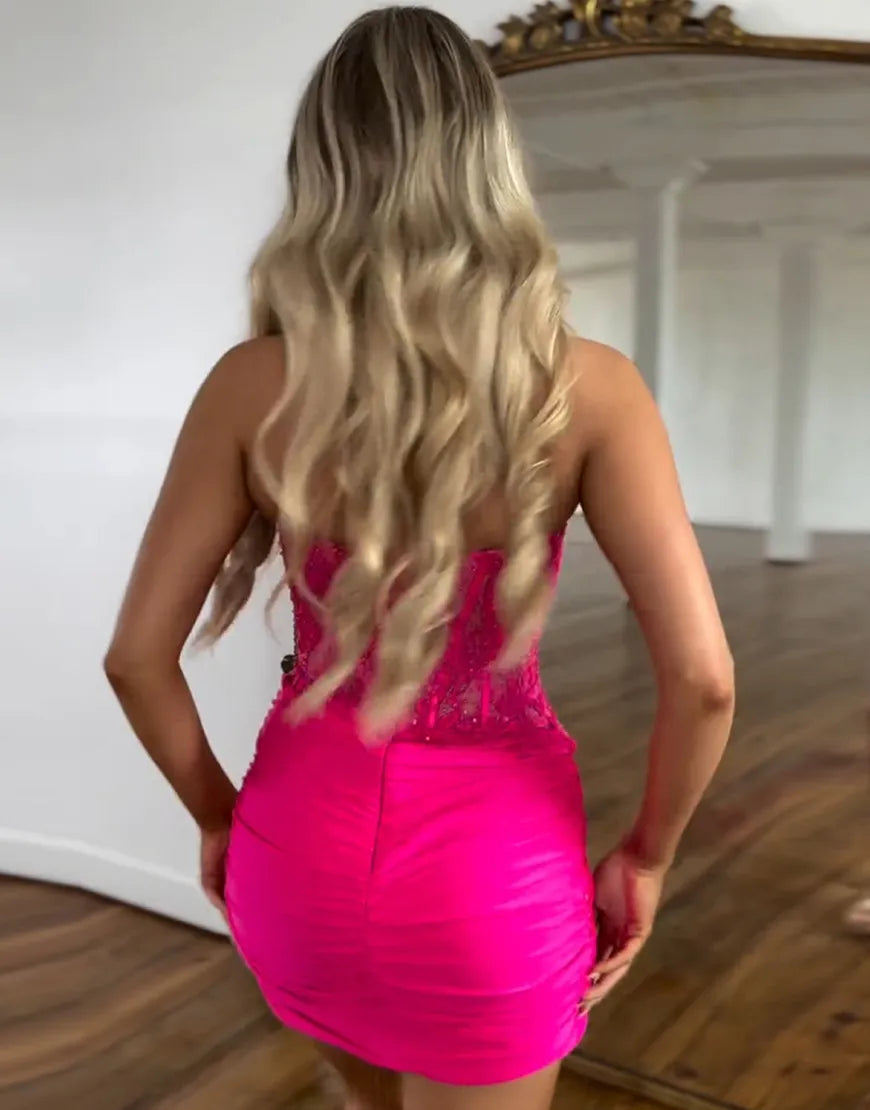 Vestido de fiesta ajustado con apliques de cuentas en color lila brillante