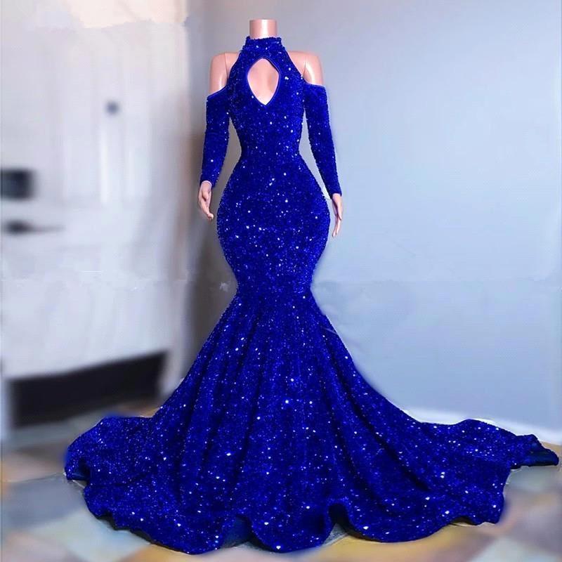 Glitzerndes, bodenlanges Meerjungfrauen-Ballkleid mit langen Ärmeln
