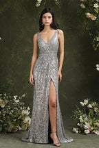 Vestido de dama de honor/graduación con lentejuelas, escote en V, tirantes anchos y sirena brillante con abertura lateral