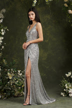 Vestido de dama de honor/graduación con lentejuelas, escote en V, tirantes anchos y sirena brillante con abertura lateral