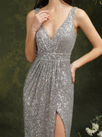 Vestido de dama de honor/graduación con lentejuelas, escote en V, tirantes anchos y sirena brillante con abertura lateral