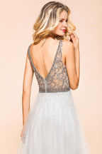 Funkelndes A-Linien-Abendkleid mit V-Ausschnitt und bodenlangem ärmellosem Hochzeitspartykleid