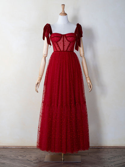 Maxi-Ballkleid aus gepunktetem Tüll mit Korsett