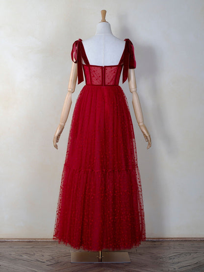 Maxi-Ballkleid aus gepunktetem Tüll mit Korsett