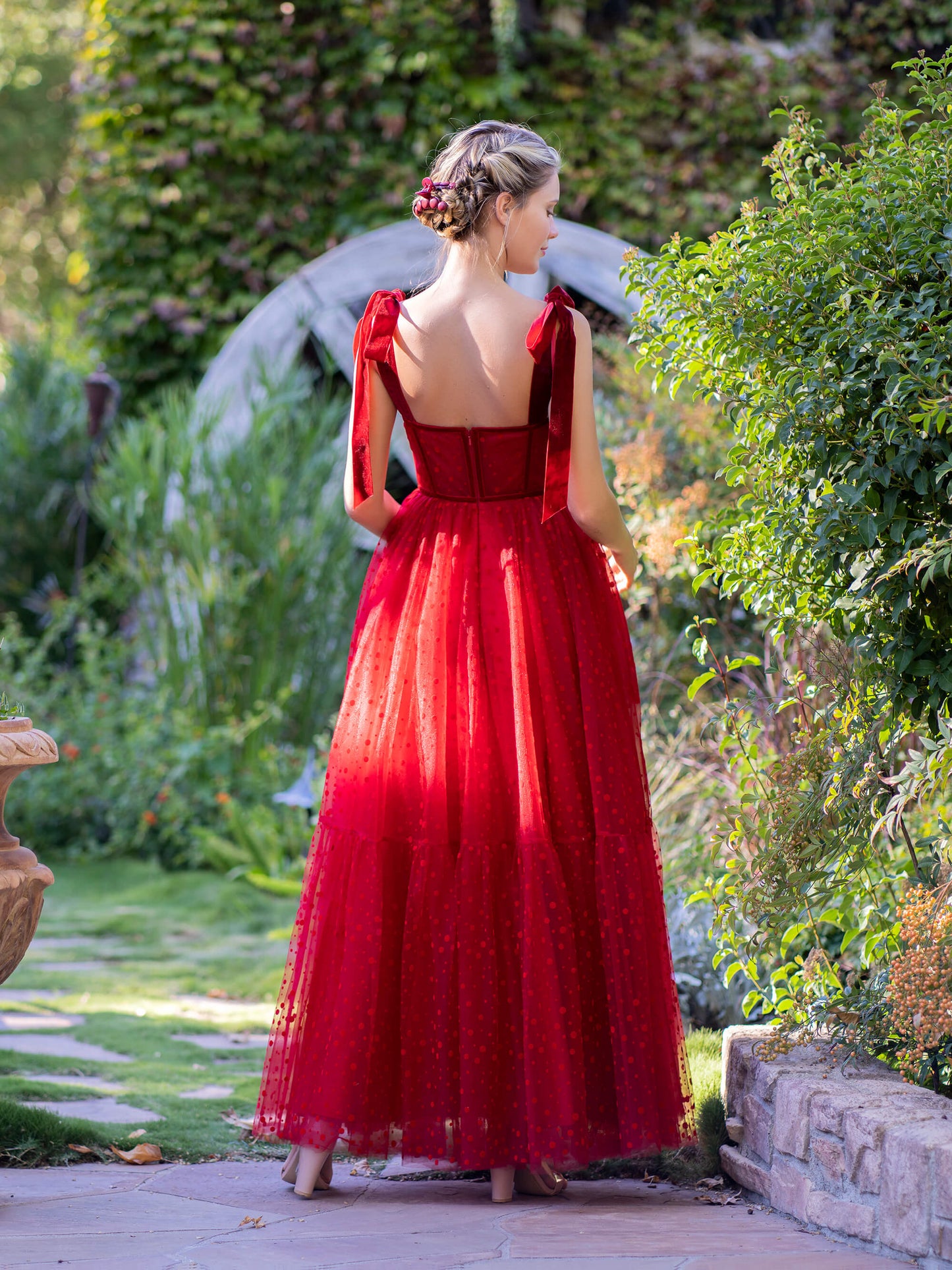 Maxi-Ballkleid aus gepunktetem Tüll mit Korsett