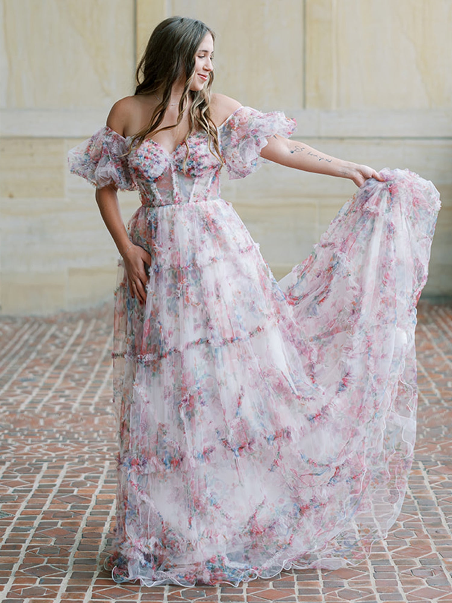 Sydney | Vestido de fiesta de tul floral con hombros descubiertos y corte en A