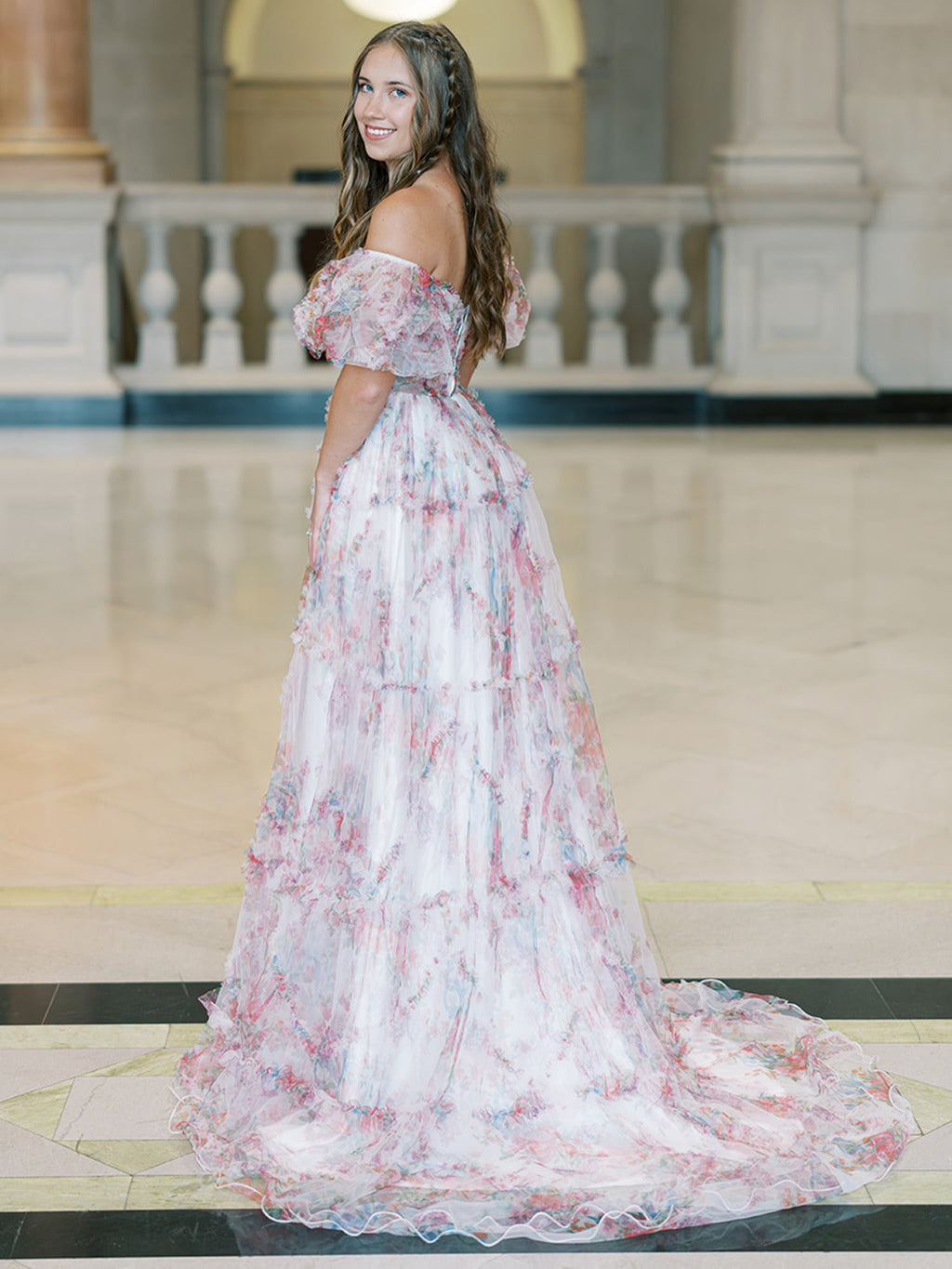 Sydney | Vestido de fiesta de tul floral con hombros descubiertos y corte en A