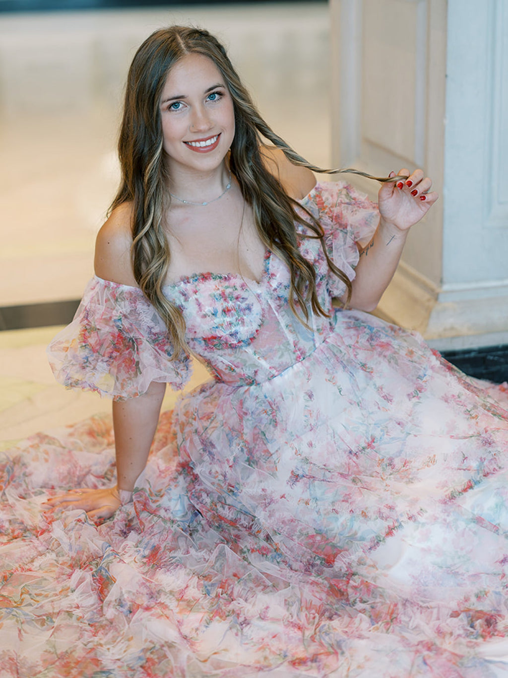 Sydney | Vestido de fiesta de tul floral con hombros descubiertos y corte en A