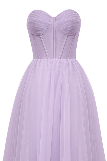 Trägerloses, bauschiges Midi-Tüllkleid