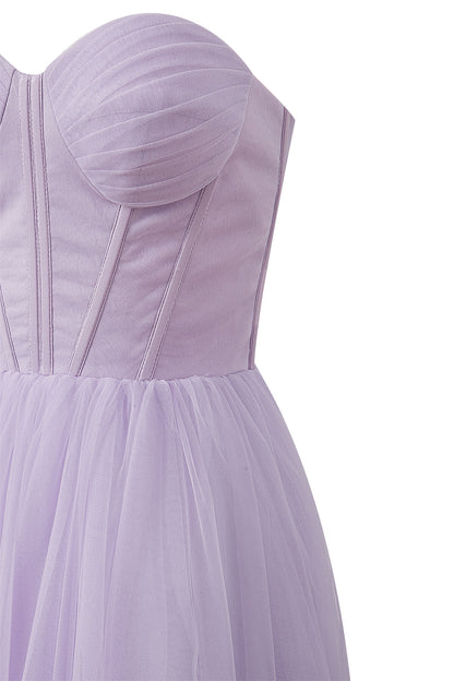 Trägerloses, bauschiges Midi-Tüllkleid