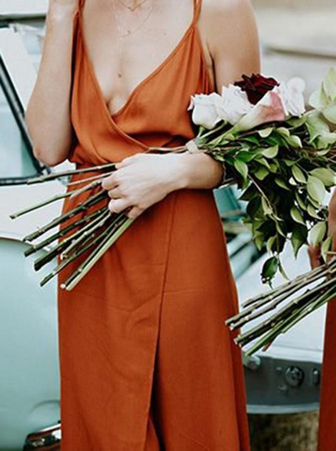 Träger A-Linie V-Ausschnitt Orange Chiffon Brautjungfernkleid mit Schlitz BD064
