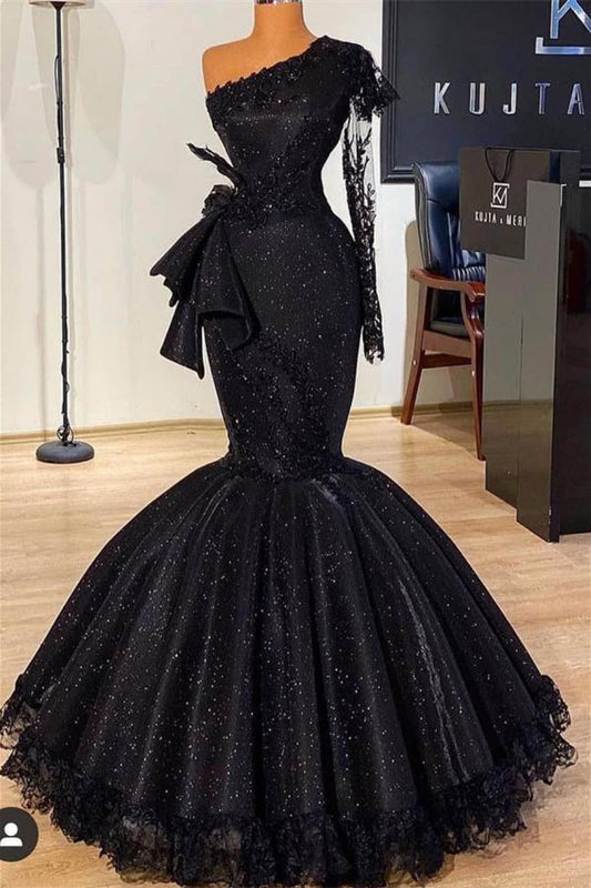 Atemberaubendes schwarzes Glitzer-Meerjungfrauen-Ballkleid mit langen Ärmeln und schmalem Partykleid aus floraler Spitze