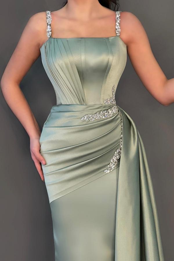 Atemberaubendes langes Meerjungfrau-Ballkleid aus Satin mit quadratischem Ausschnitt und seitlicher Schleppe
