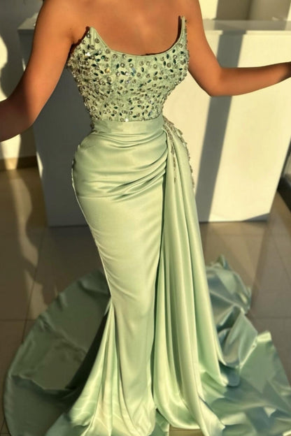 Atemberaubendes langes, trägerloses, ärmelloses Ballkleid im Meerjungfrau-Stil mit Perlenbesatz und Schmucksteinen