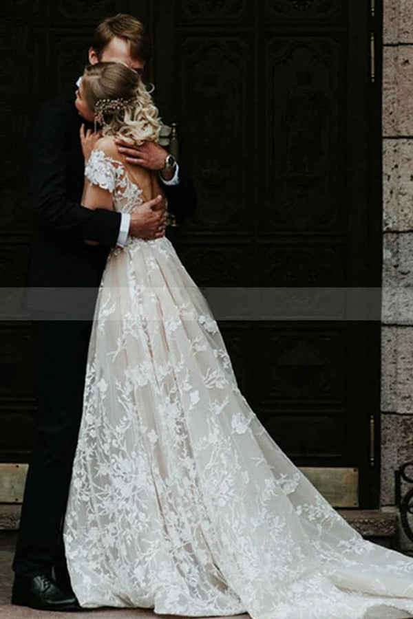 Atemberaubendes schulterfreies Brautkleid mit Blumenspitze im Prinzessinnen-Stil