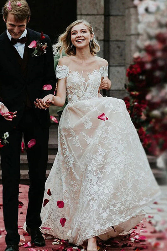 Atemberaubendes schulterfreies Brautkleid mit Blumenspitze im Prinzessinnen-Stil
