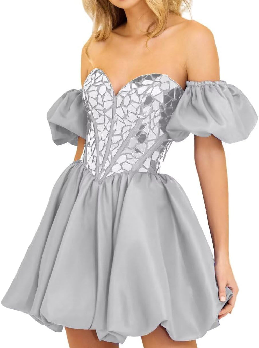 Aria | Vestido corto de fiesta con hombros descubiertos y corte en A