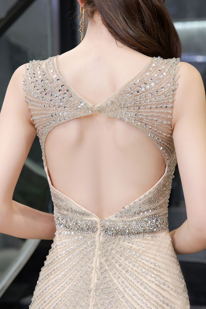 Stilvolles, tiefes, ärmelloses, mit Perlen verziertes, silbernes, schmales Meerjungfrau-Partykleid