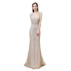 Stilvolles, tiefes, ärmelloses, mit Perlen verziertes, silbernes, schmales Meerjungfrau-Partykleid