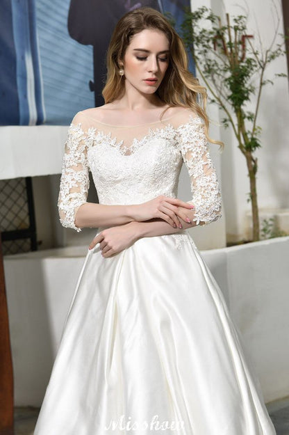 Stilvolles A-Linien-Brautkleid mit Spitzenapplikationen und halblangen Ärmeln, bodenlanges Satinkleid für die Braut