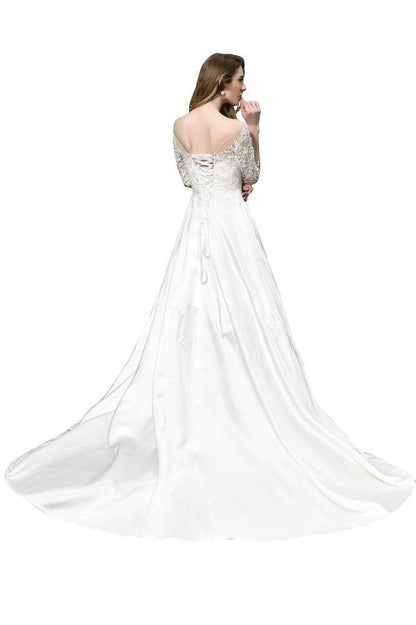Stilvolles A-Linien-Brautkleid mit Spitzenapplikationen und halblangen Ärmeln, bodenlanges Satinkleid für die Braut