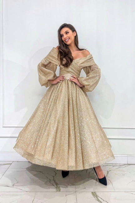 Stilvolles, langes, schulterfreies, langärmliges Ballkleid in Champagner-A-Linie mit Glitzer