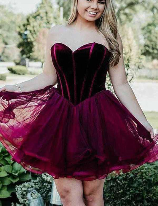 Stilvolles kurzes A-Linien-Ballkleid aus Tüll mit Herzausschnitt und Schnürung