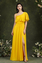 Elegante vestido de fiesta Aline de tul con un solo hombro y abertura frontal