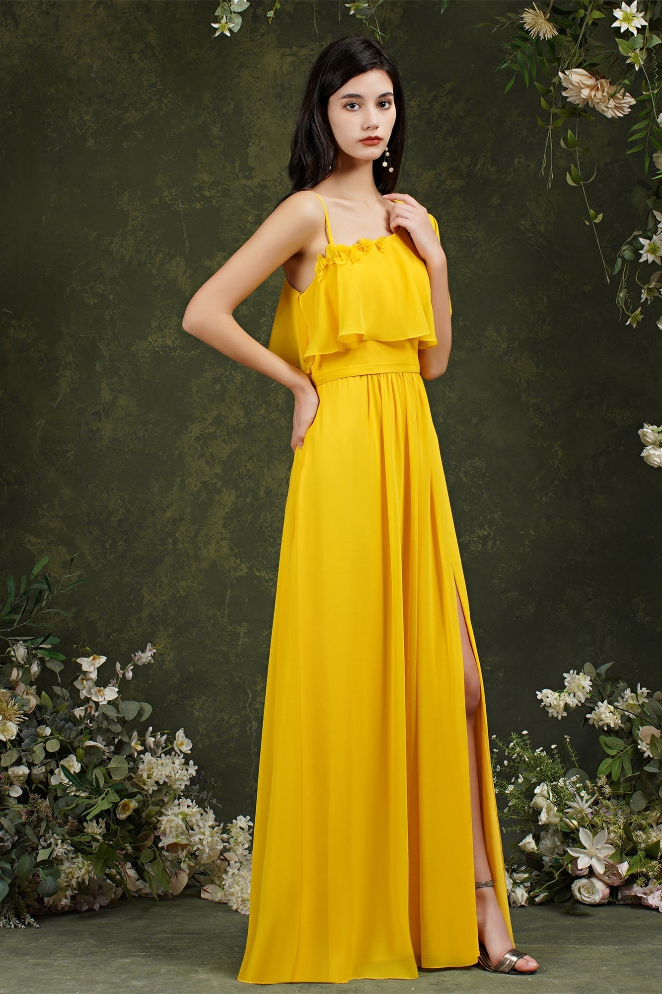 Elegante vestido de fiesta Aline de tul con un solo hombro y abertura frontal