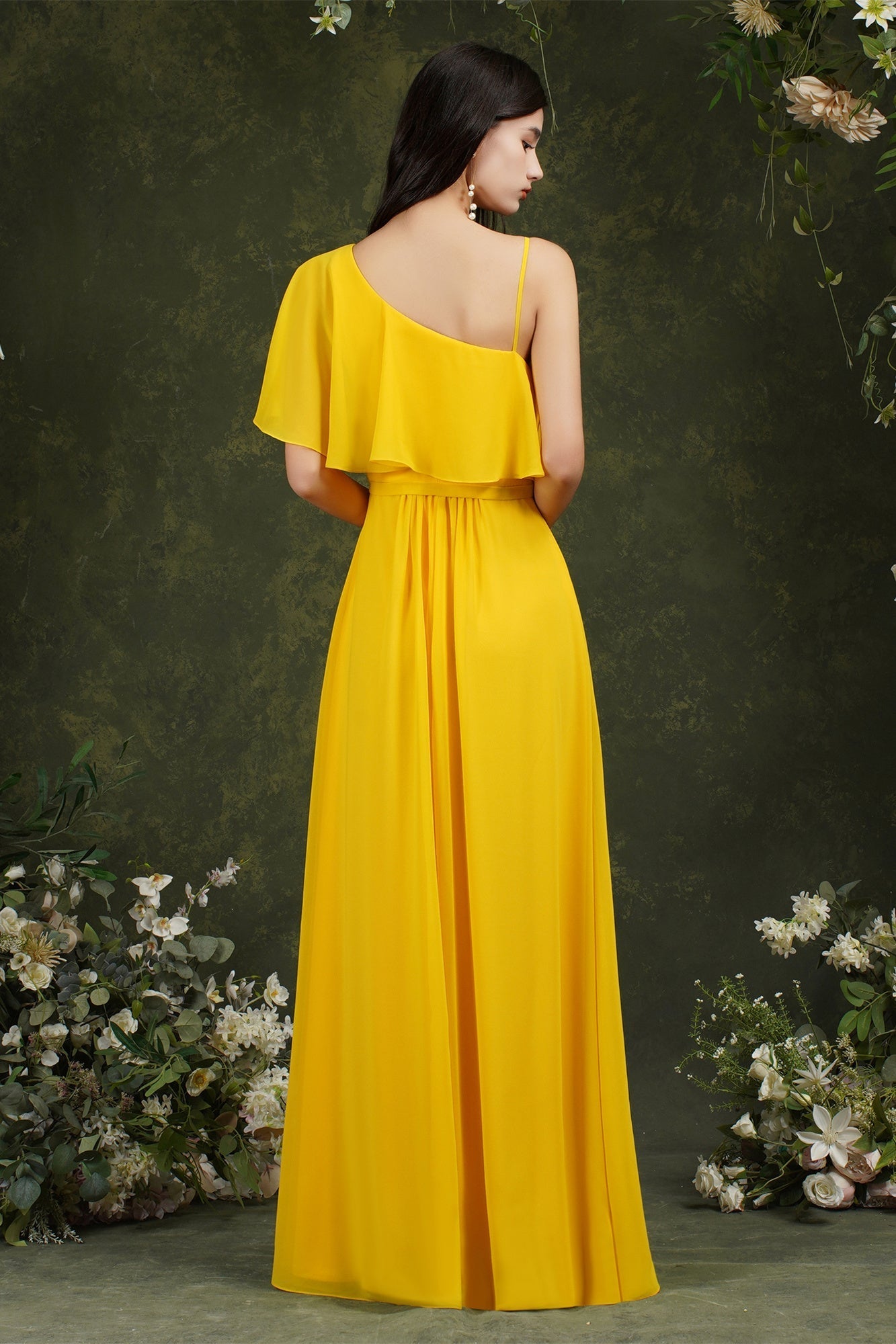 Elegante vestido de fiesta Aline de tul con un solo hombro y abertura frontal