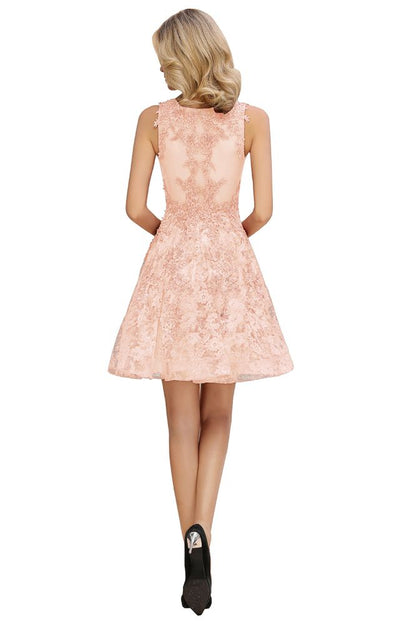 Stilvolles Homecoming-Kleid mit V-Ausschnitt und Blumenapplikationen, knielanges ärmelloses Partykleid