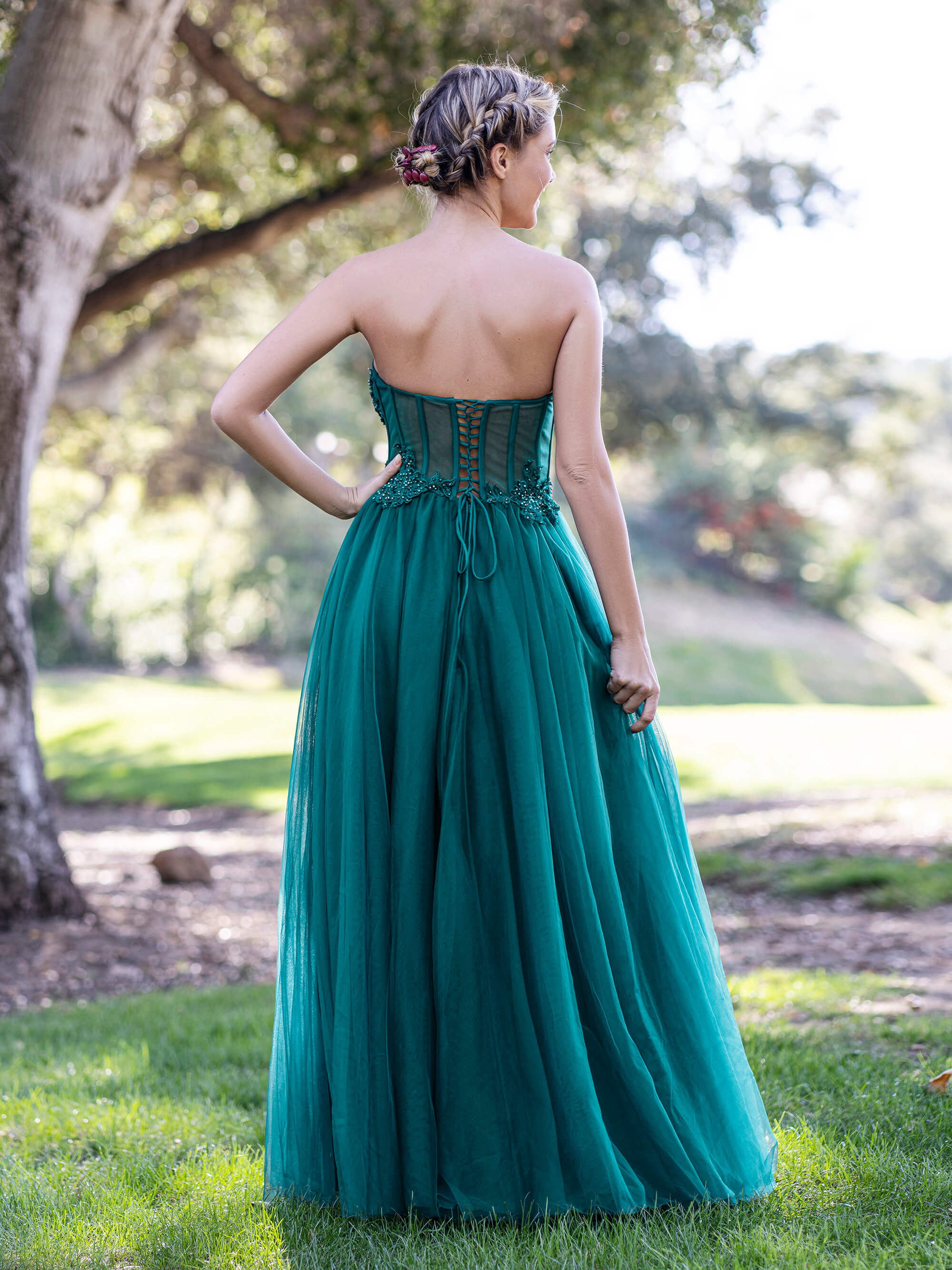 Vestido de fiesta de tul con corsé, encaje y largo hasta el suelo