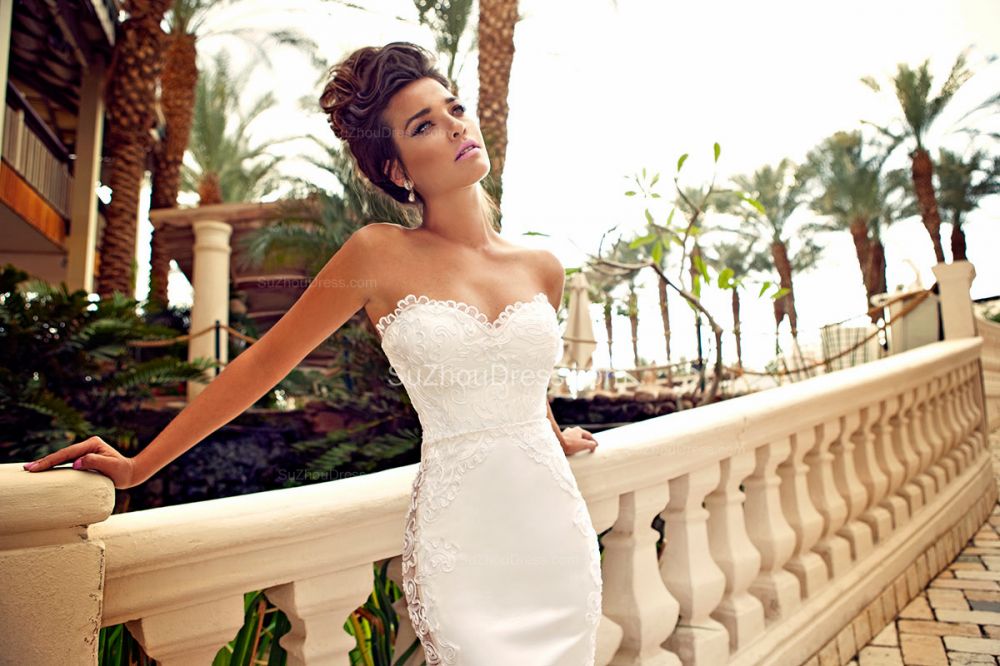 Vestido de novia de encaje con escote corazón, corte sirena, cremallera, sin mangas