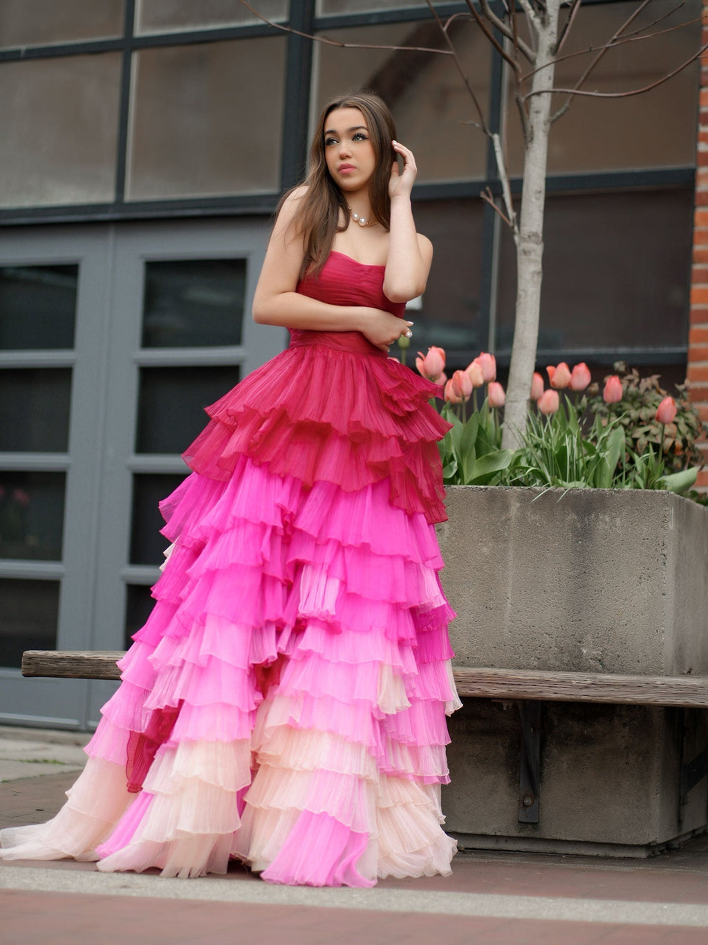 Xiomara | Vestido de fiesta largo con escote corazón, plisado y volantes