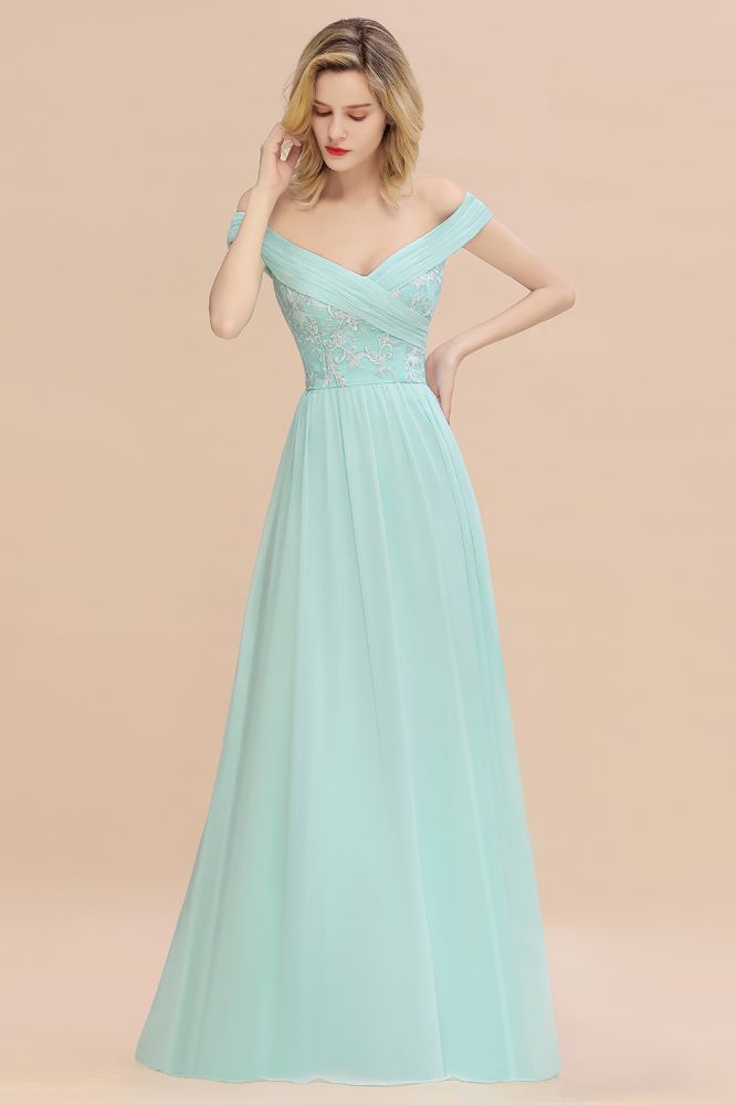 Vestido de dama de honor sencillo con hombros descubiertos y volantes de corazón
