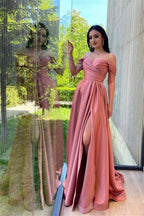 Schlichtes, langes, schulterfreies A-Linien-Ballkleid mit Herzausschnitt und Schlitz