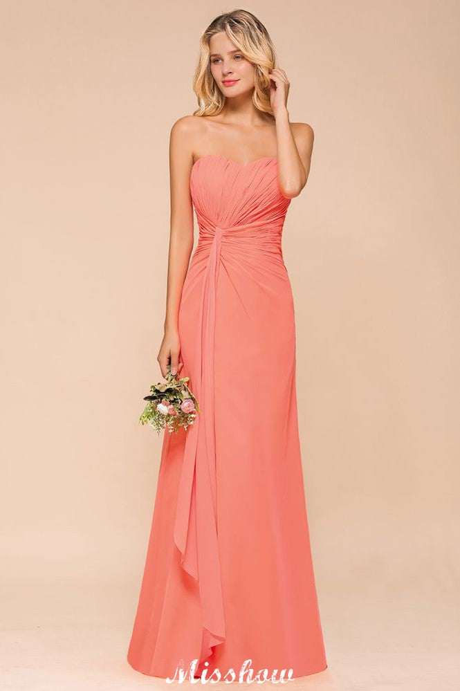 Vestido de dama de honor largo de gasa con volantes y escote corazón sin tirantes
