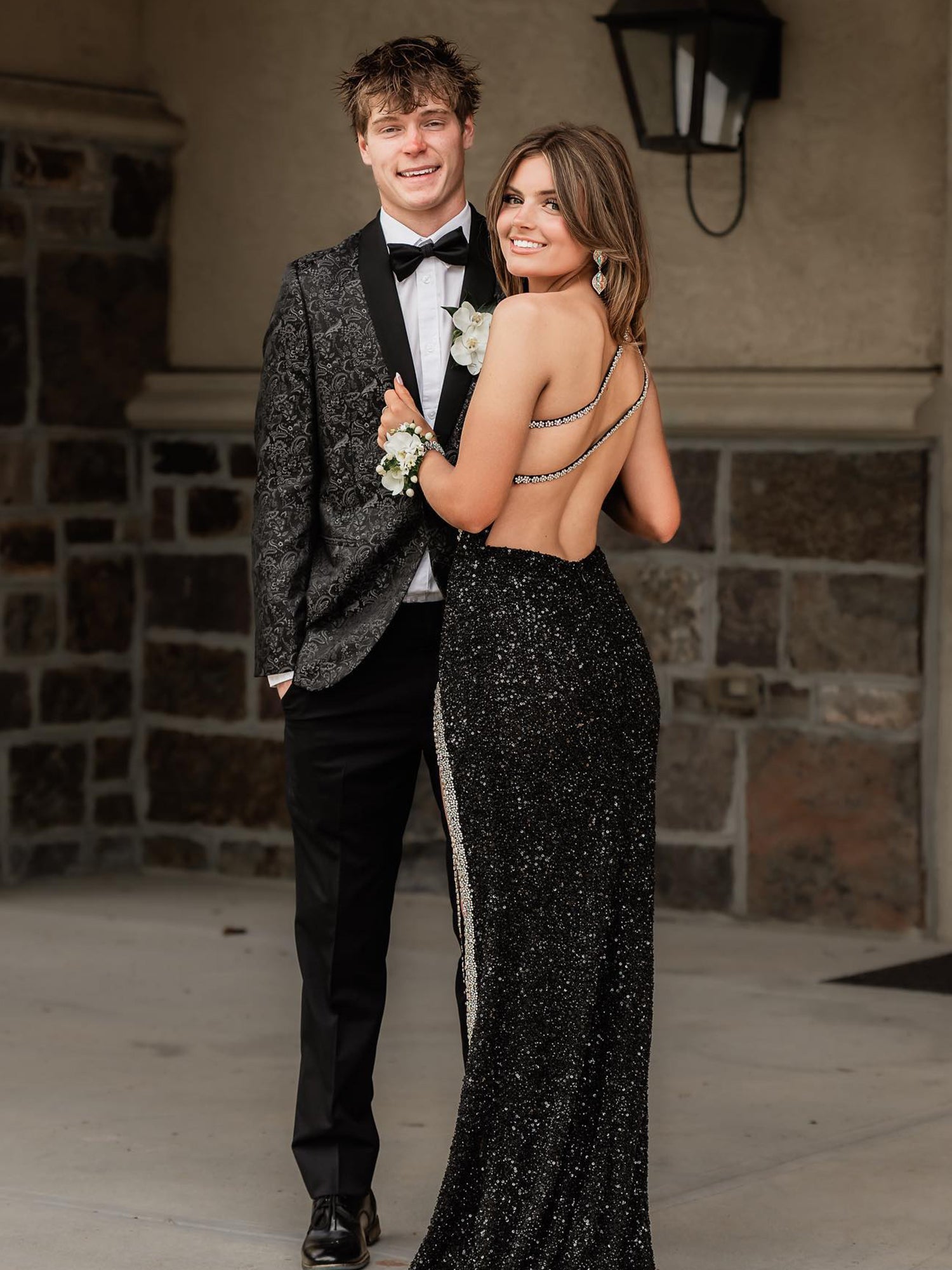 Tove | Orangefarbenes Meerjungfrau-Ballkleid mit einer Schulter und Schlitz