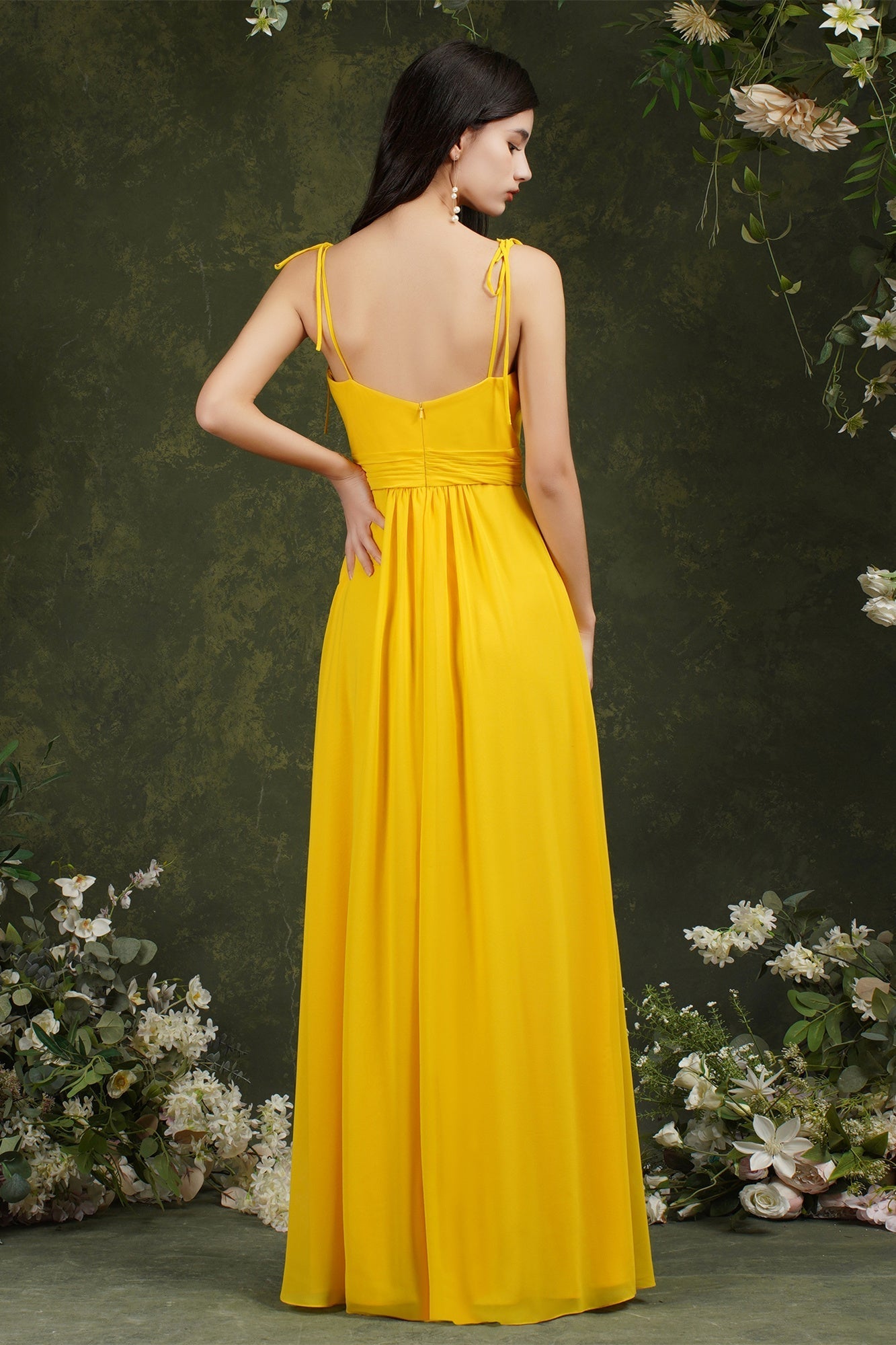 Vestido de fiesta Aline con tirantes finos de tul y abertura delantera