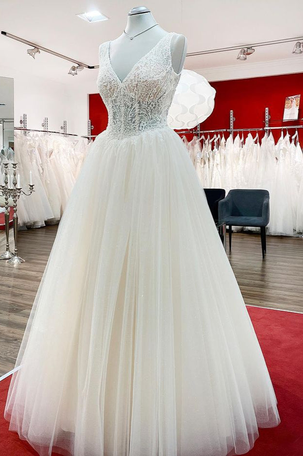 Vestido de novia único color marfil largo princesa con escote en V de tul y encaje