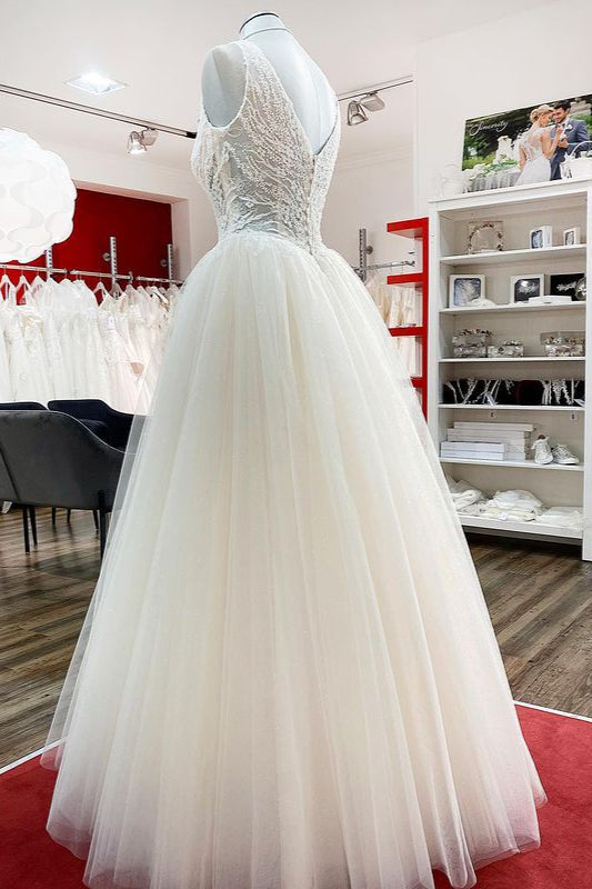 Vestido de novia único color marfil largo princesa con escote en V de tul y encaje