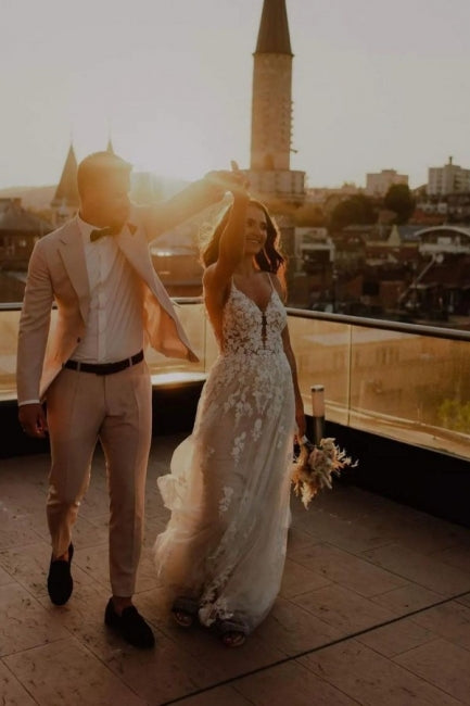 Vestidos de novia únicos con tirantes finos, sin mangas, corte columna, hasta el suelo, de encaje y apliques
