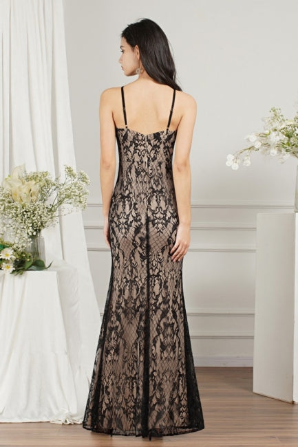 Einzigartiges ärmelloses Meerjungfrau-Ballkleid aus Tüll mit V-Ausschnitt, Schlitz vorne und Applikationen
